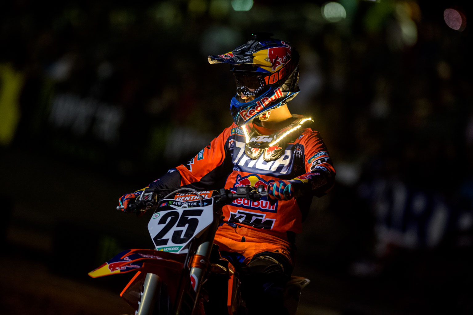 Musquin's flashy Leatt brace!