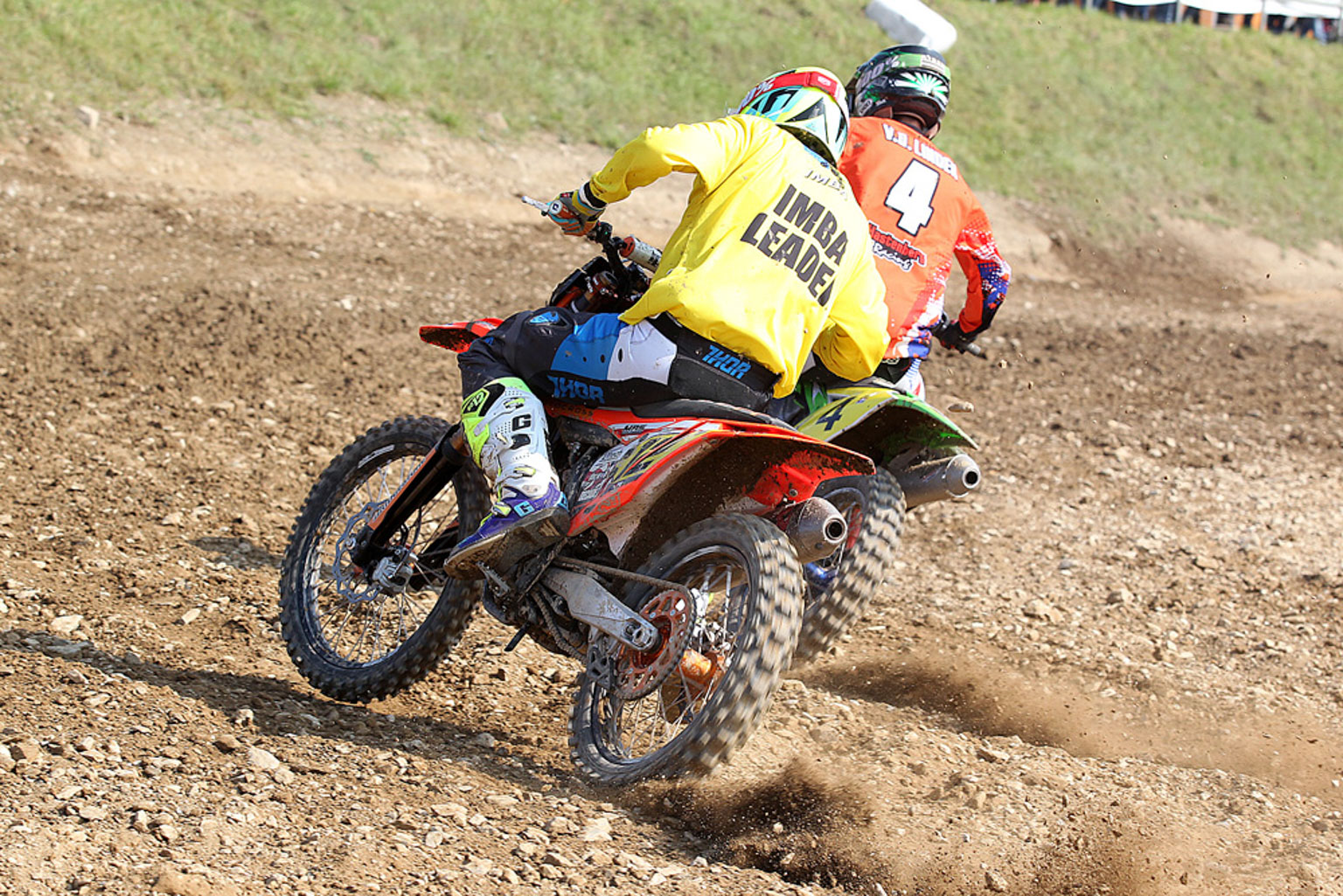 Ray Rowson about to pass Joshua van der Linden(4)